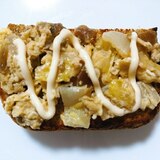 白菜と福神漬けの卵マヨトースト